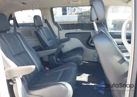 2016 Chrysler Town & Country Touring z USA, uszkodzony, nr VIN 2C4RC1BG0GR159003